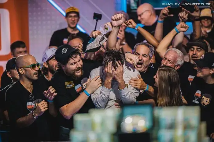 Daniel-Weinman-ganha-2023-wsop-main-event-premio-12100000-novo-campeao-mundo-poker